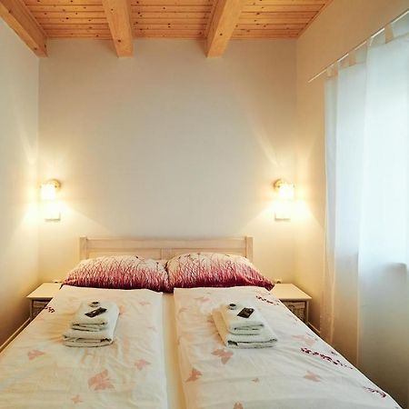 Apartmany Habanska, Cely Dum Pouzdrany Εξωτερικό φωτογραφία