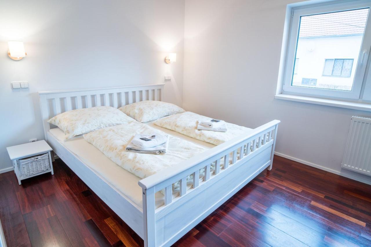 Apartmany Habanska, Cely Dum Pouzdrany Εξωτερικό φωτογραφία
