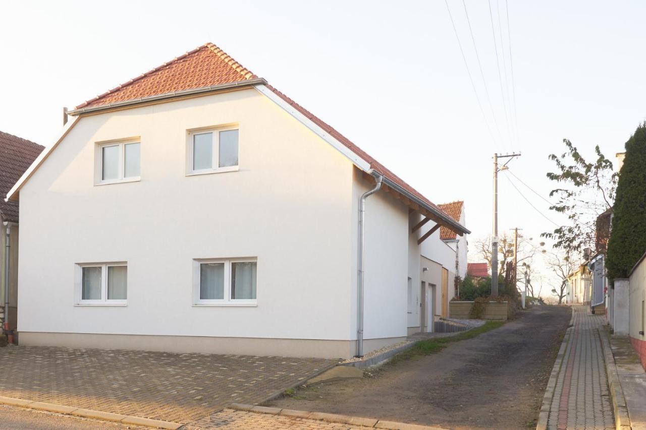 Apartmany Habanska, Cely Dum Pouzdrany Εξωτερικό φωτογραφία