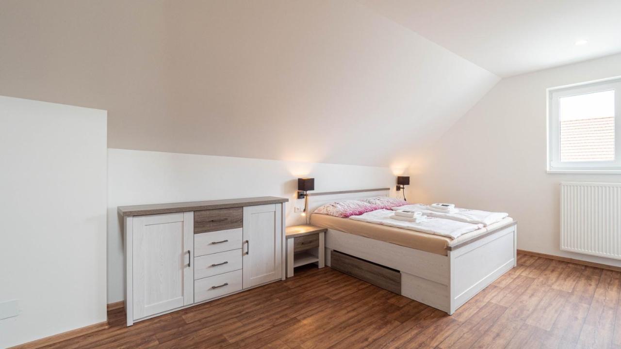 Apartmany Habanska, Cely Dum Pouzdrany Εξωτερικό φωτογραφία