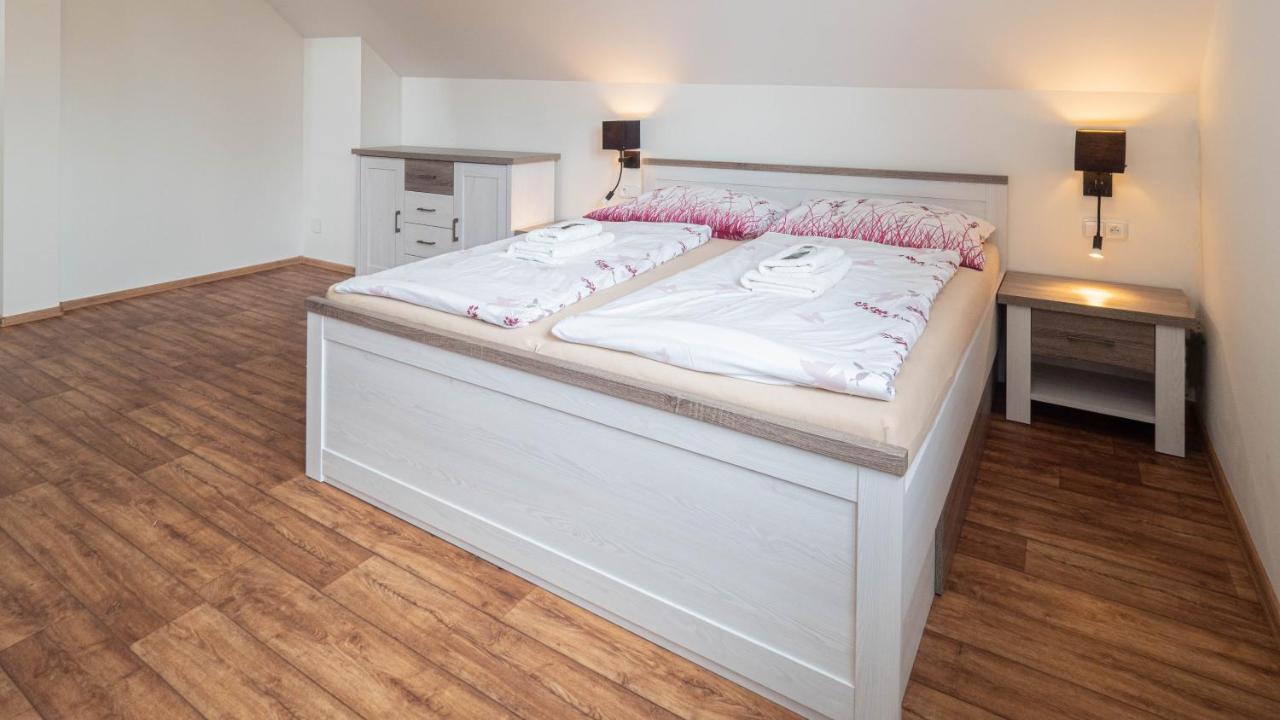Apartmany Habanska, Cely Dum Pouzdrany Εξωτερικό φωτογραφία